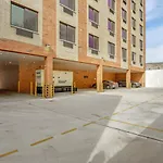 Brooklyn Broadway Hotel