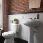 Apartment And The City, Empire State Building