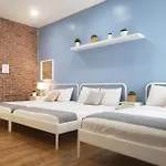 And The City, Empire State Building Apartment
