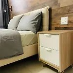 Comfortable And Neat 2 Bdr Apartment In Brooklyn