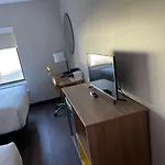 Hotel Days & By Wyndham Jamaica Jfk Airport New York