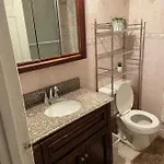 A Peaceful In Queens Guest house New York