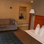 Econo Times Square Hotel