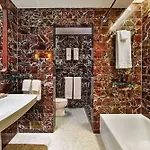 Hotel Sixty Soho 4*