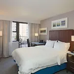 Hampton Inn By Hilton New York Seaport