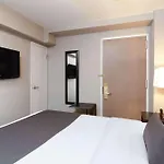 La Quinta By Wyndham Park Hotel New York
