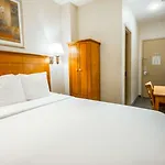 Econo Times Square Hotel