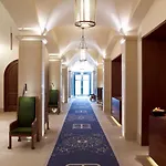 Refinery - Hotel 5*