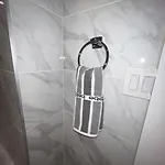 Cozy 1 Bedroom With Outdoor Patio Space * New York