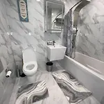 Cozy 1 Bedroom With Outdoor Patio Space Apartment *