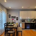 Located 10 Minutes From Jfk Airport Guest house *