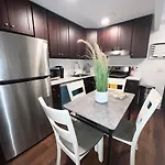 Cozy 1 Bedroom With Outdoor Patio Space Apartment