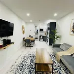Apartment 78-3a Luxury Brand New Modern 1br W&d New York