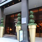 2Bd 1Ba Apartment At Financial District