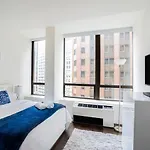 2Bd 1Ba Apartment At Wall Street