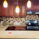 18 Min 2 Time Square Manhattan 3 Bedroom 1.5 Bath
