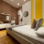And The City, Empire State Building Apartment New York