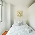Exclusive 2Br Apartment At Columbus Circle