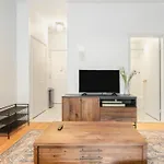 Furnished Apartment 223 Hells Kitchen