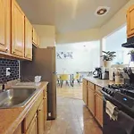 Spacious & Stylish 2Br Apt In Bedstuy