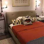 Lux 1 Bedroom With A Private Yard In A Historical Home