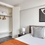 Midtown West 2br W Doorman Gym Wd Nr Times Sq Nyc-1068 * New York