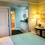 Beacon Hotel 4*
