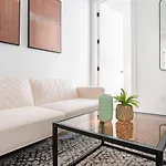 Apartment 1290-13 Newly Renovated 2 Bedrooms In Ues *