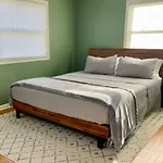 Modern 3 Bed Apartment At Mid West