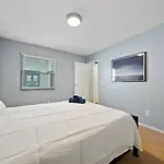 Modern 3 Bed Apartment At Mid West