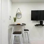 75-1b New Prime Upper East W D Elevator