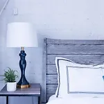 83-2fe Ues Park Newly Furnished
