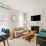61-2C Prime Ues 2Br Newly Furnished Best Value