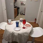 Homestay And Affordable Williamsburg Private Bedroom Close To Subway