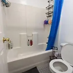 And Affordable Williamsburg Private Bedroom Close To Subway Homestay