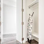 Midtown West 2br W Doorman Gym Wd Nr Times Sq Nyc-1068 * New York
