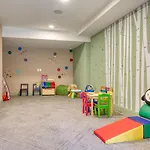 Apartment Midtown West 2br W Doorman Gym Wd Nr Times Sq Nyc-1068 New York