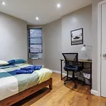 Uws Apartments For Group And Families