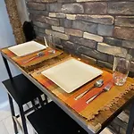 Private Studio Suite With Separate Entrance & Backyard, Quiet Brooklyn Stay