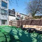 Charming 2Br Bkyrd Near Williamsburg