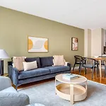 Uws 2br W Gym Doorman Elevator Nr Park Nyc-1047 *
