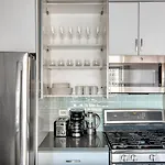 Apartment Uws 2br W Gym Doorman Elevator Nr Park Nyc-1047 *