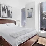 Beautiful 2 Bedroom Suite In Manhattan