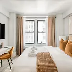73-1104 New Uws Doorman Gym Apartment New York