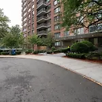 Lovely 2 Bedroom Unit In Nyc!
