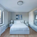 Luxurious 2 Bedroom Apartment With Private Balcony