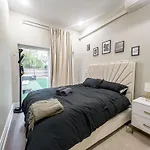 Charming 2Br Bkyrd Near Williamsburg