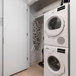 Lux Designer Nomad 1Br Doorman!