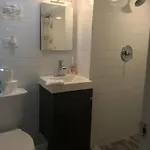 Apartment 25-30 Mins To Times Sq! *