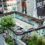 The Knickerbocker Hotel